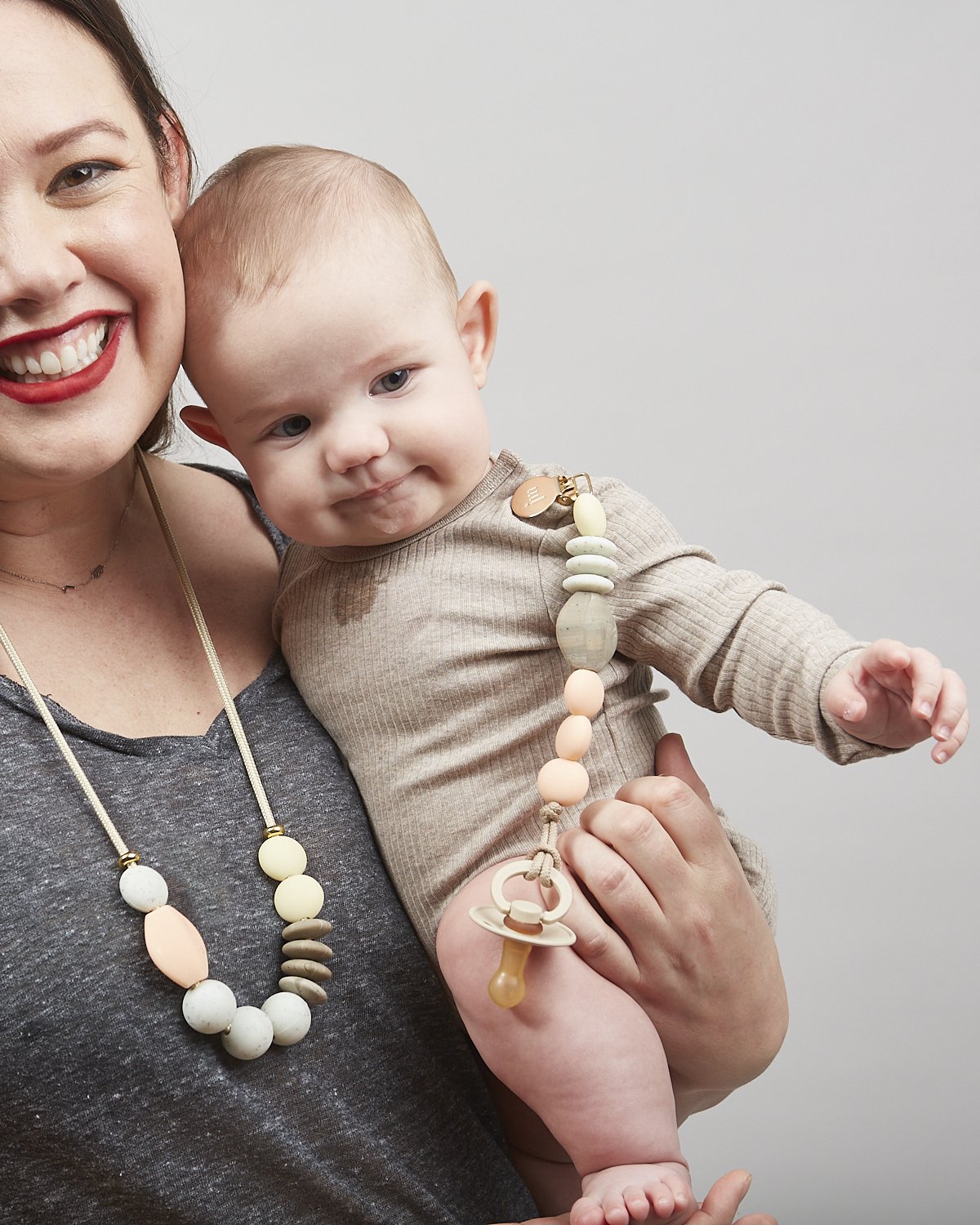 Dandelion Signature Teething Necklace image 4
