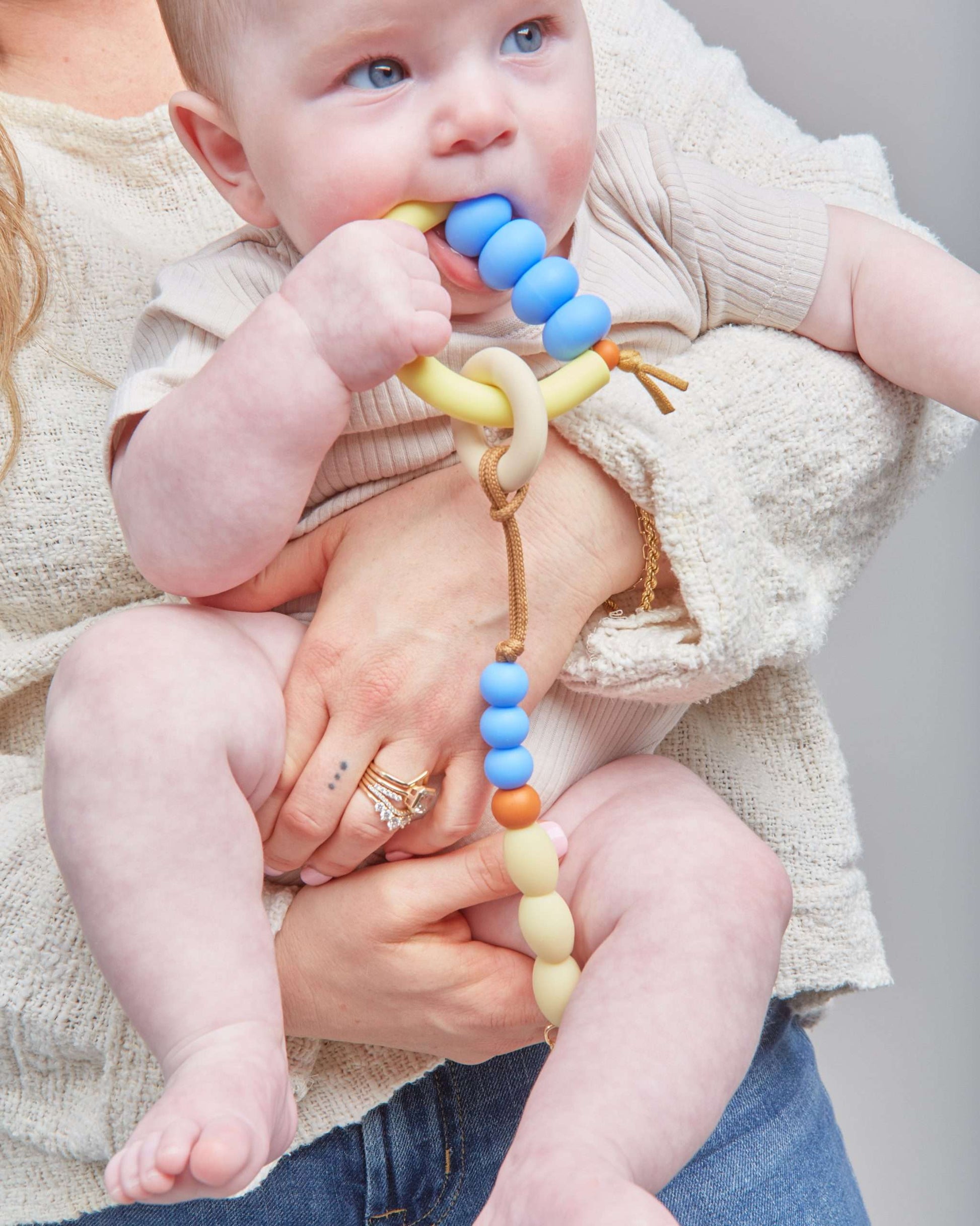 Bluebell Arch Ring Teether image 4