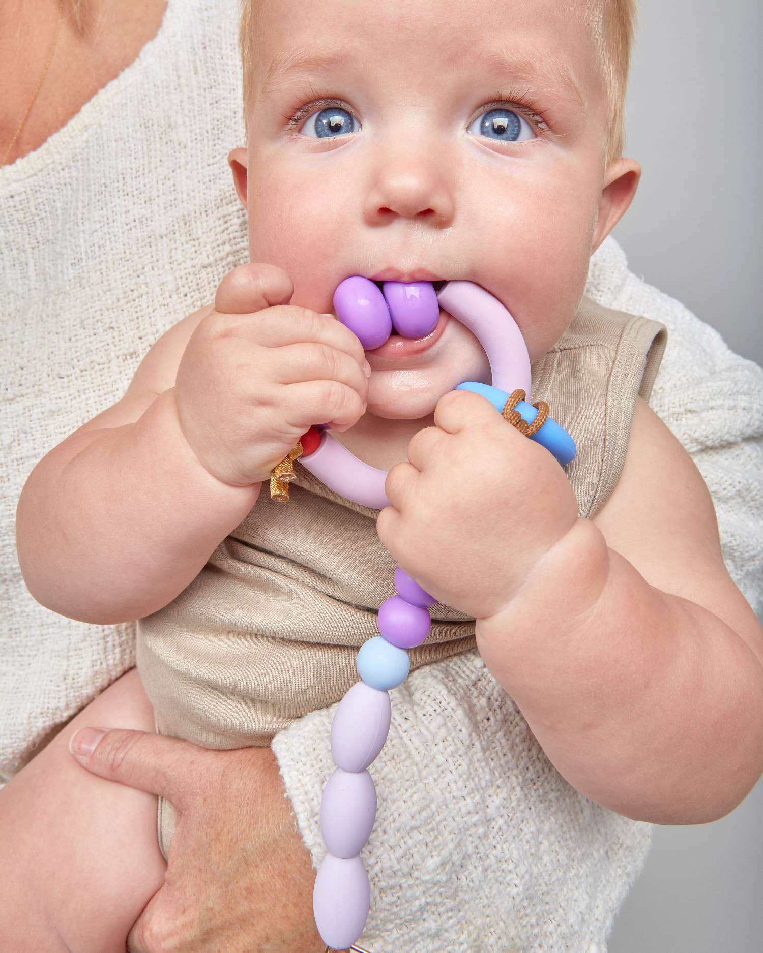 Plum Arch Ring Teether + Clip Set image 6