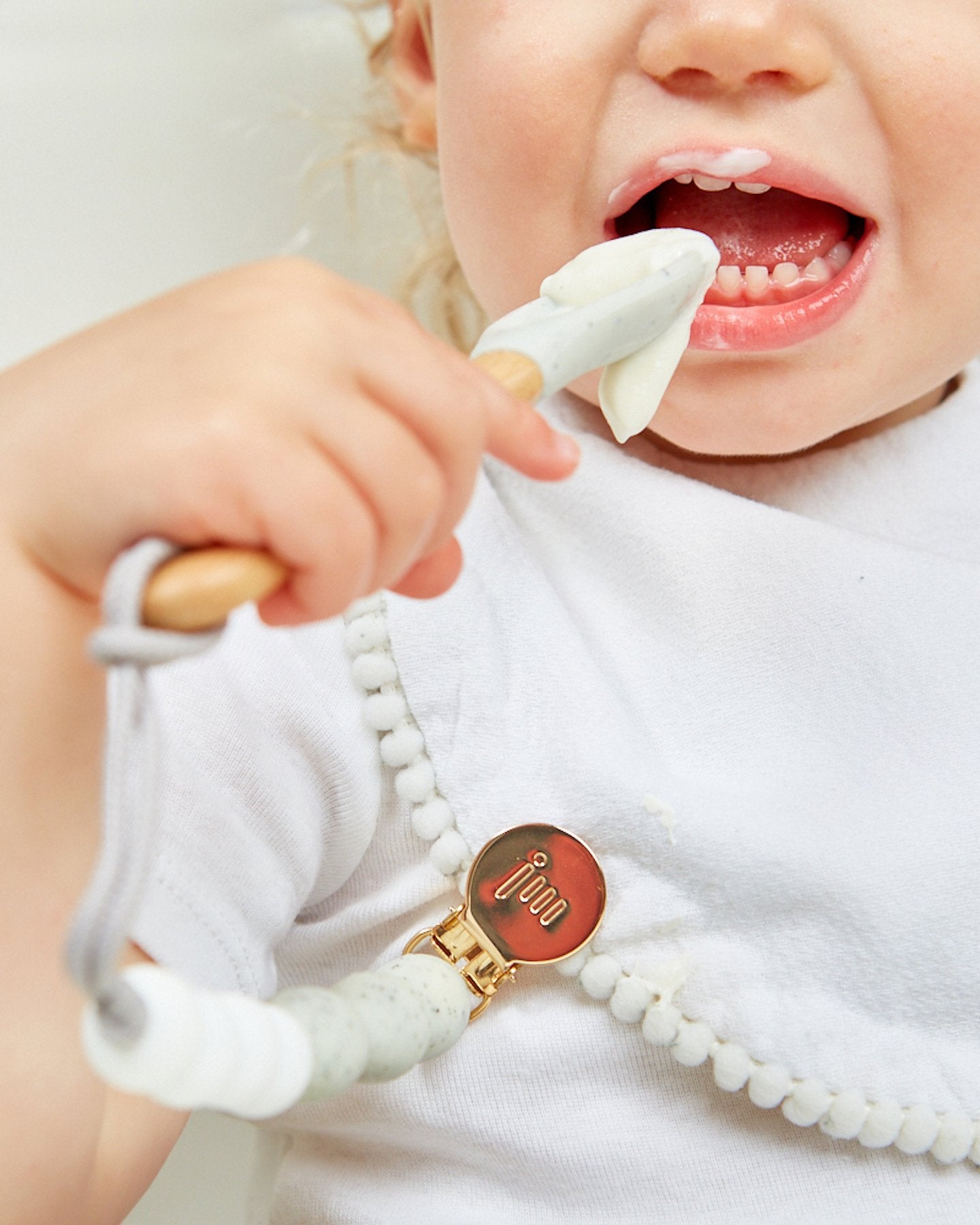 Moonlight Feeding Set + Clip image 2