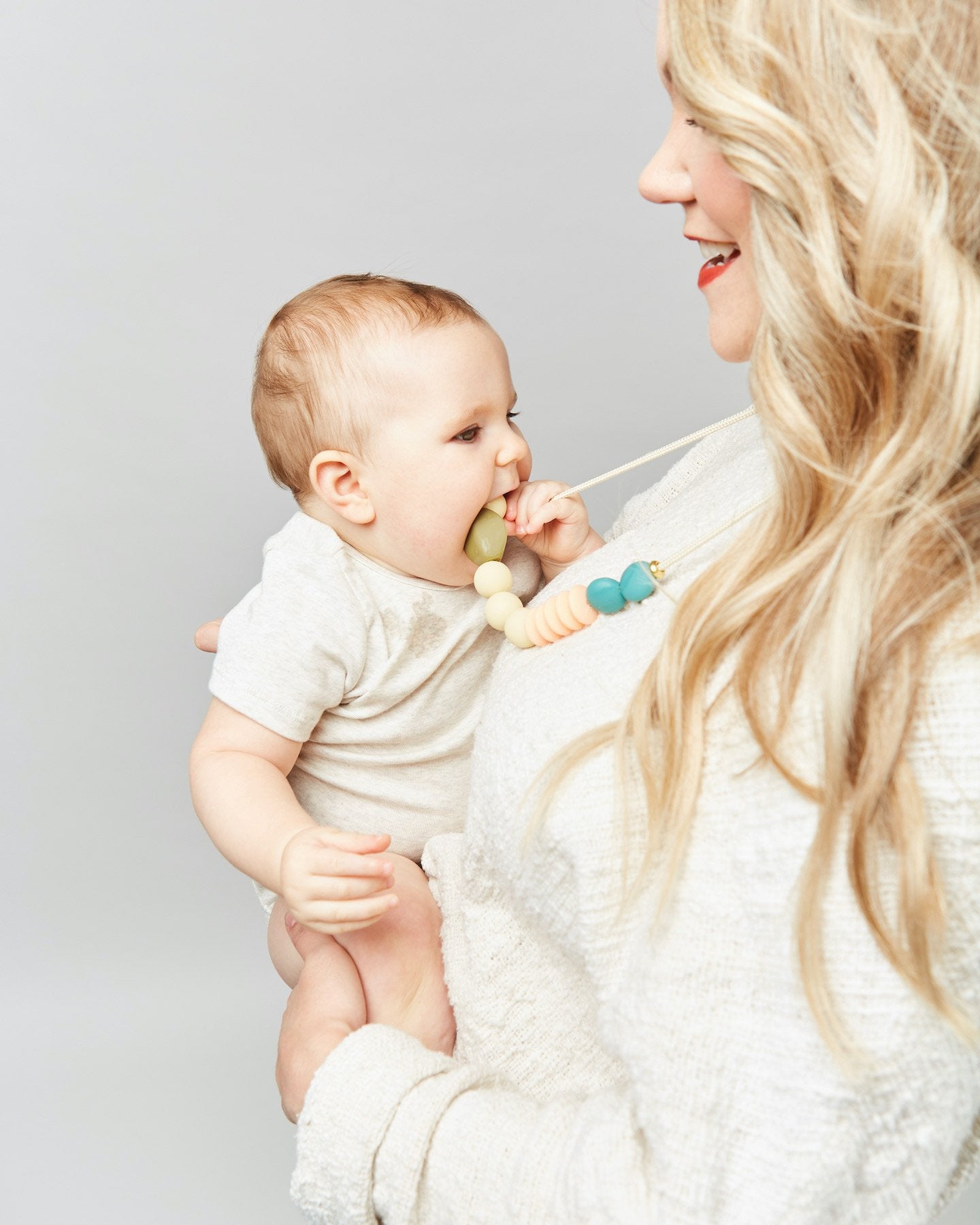 Dewdrop Signature Teething Necklace image 4