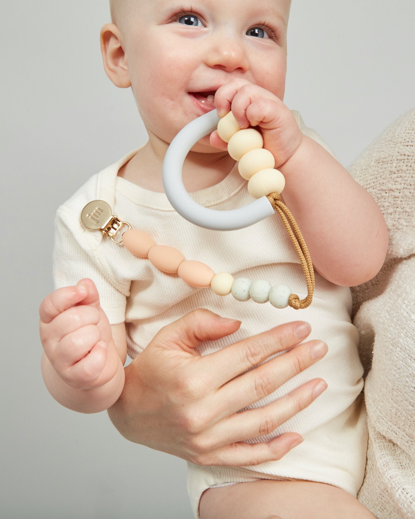 Dandelion Arch Teether + Clip Set image 5