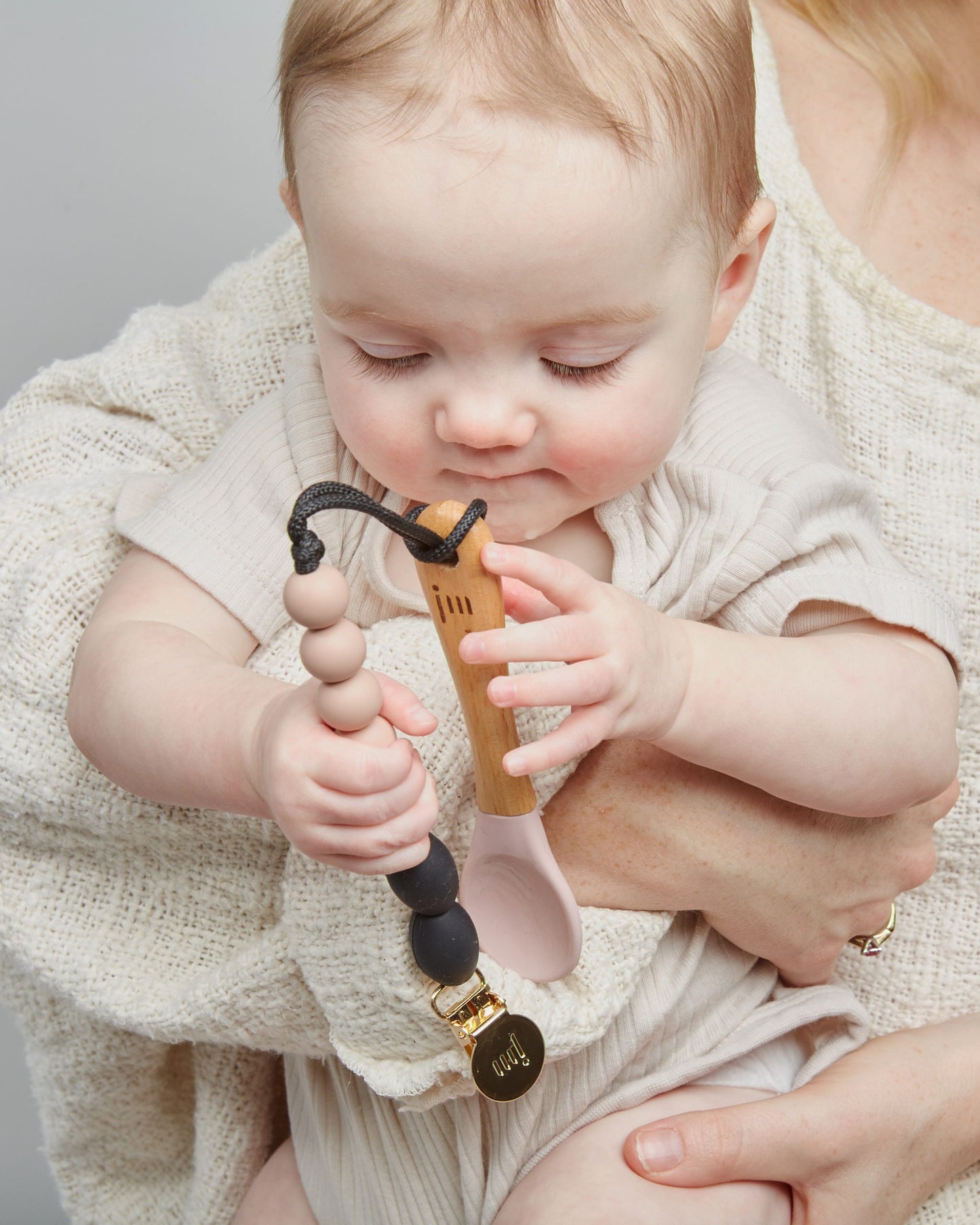 Thistle Feeding Set + Clip image 1