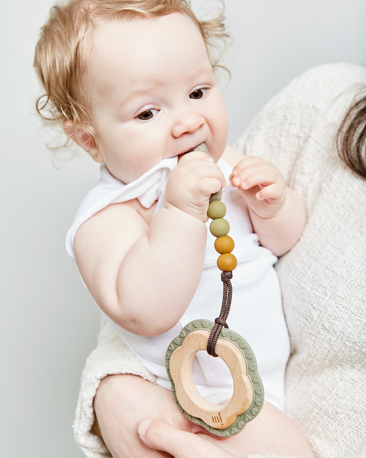 Saddle Teether Clip image 2