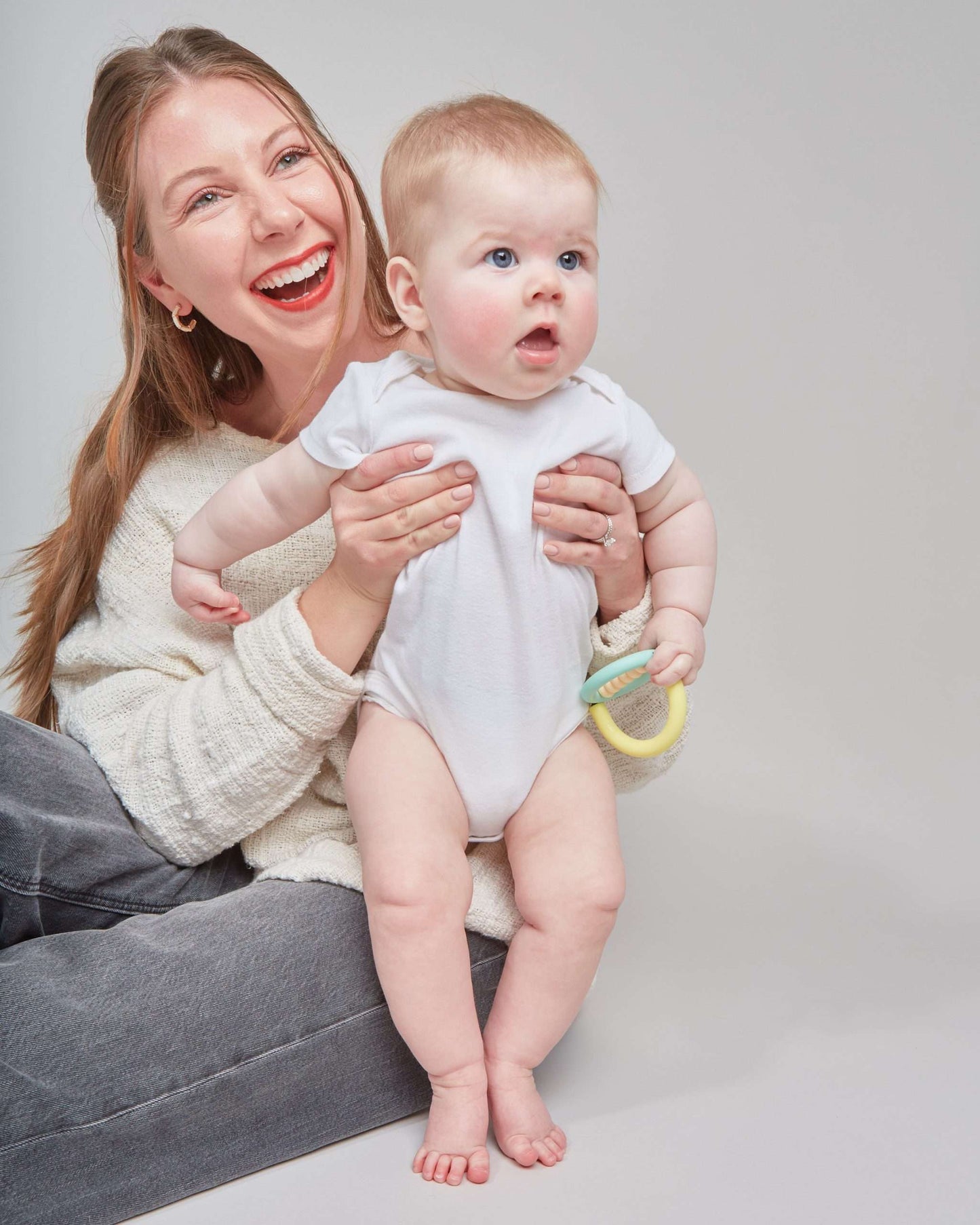 Dewdrop Orbit Teether image 4