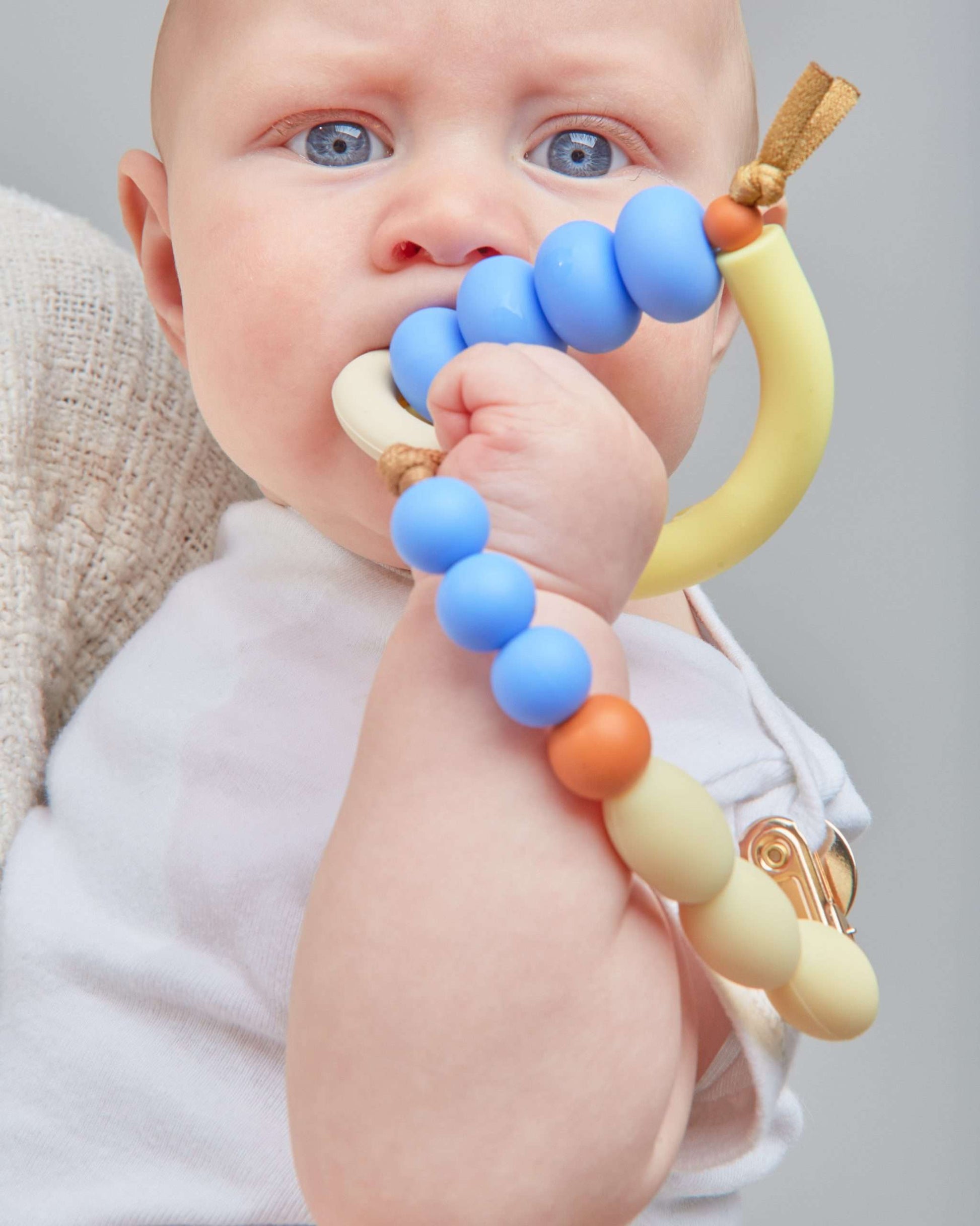 Bluebell Arch Ring Teether + Clip Set image 2